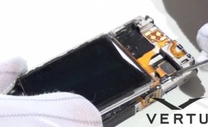 Замена стекла (экрана) на телефоне Vertu